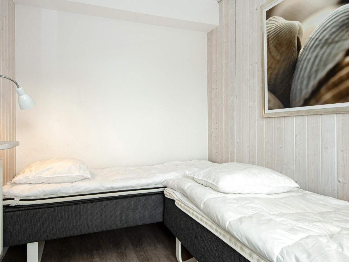 6 Person Holiday Home In Wendtorf Extérieur photo